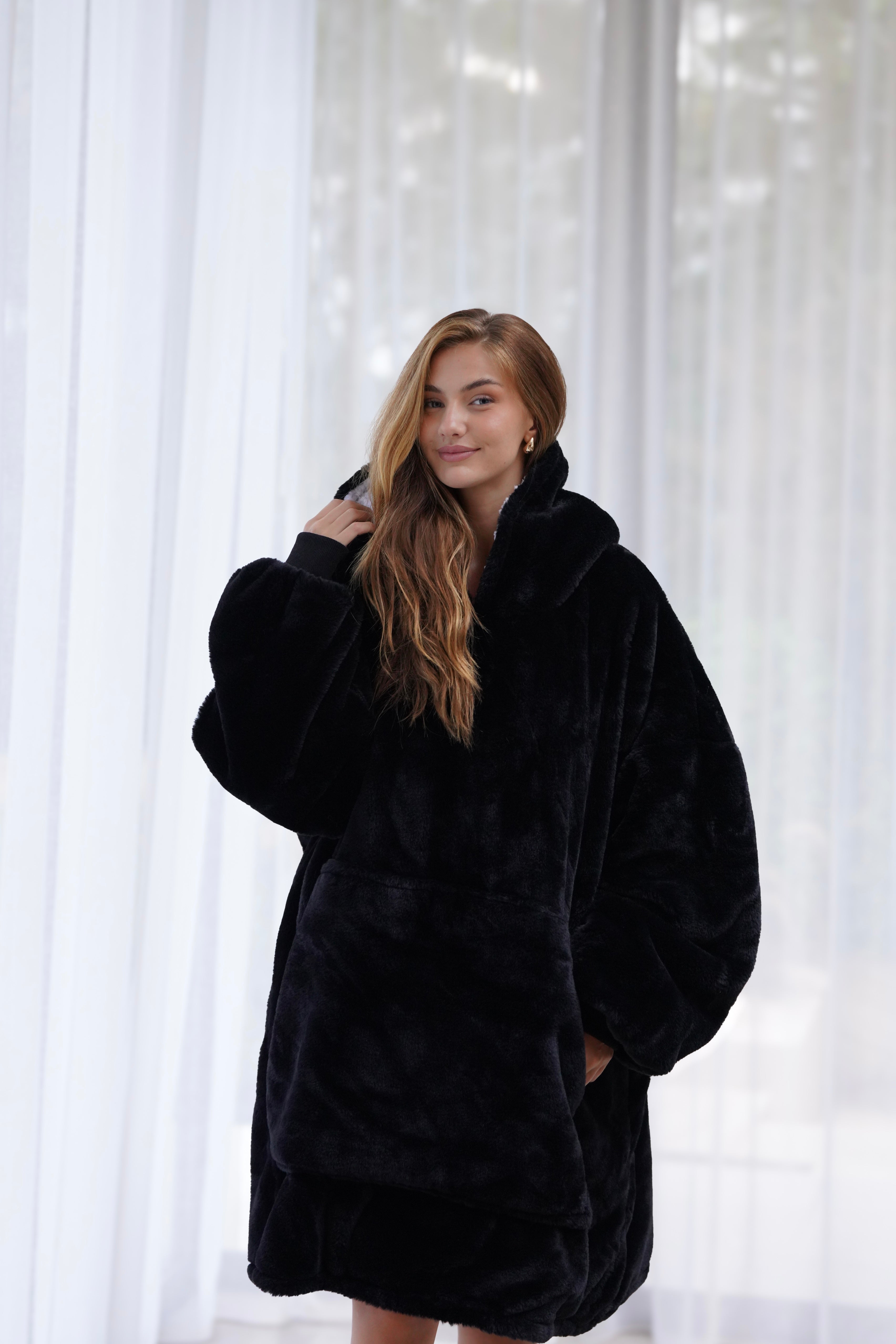 Blanket Hoodie Caviar