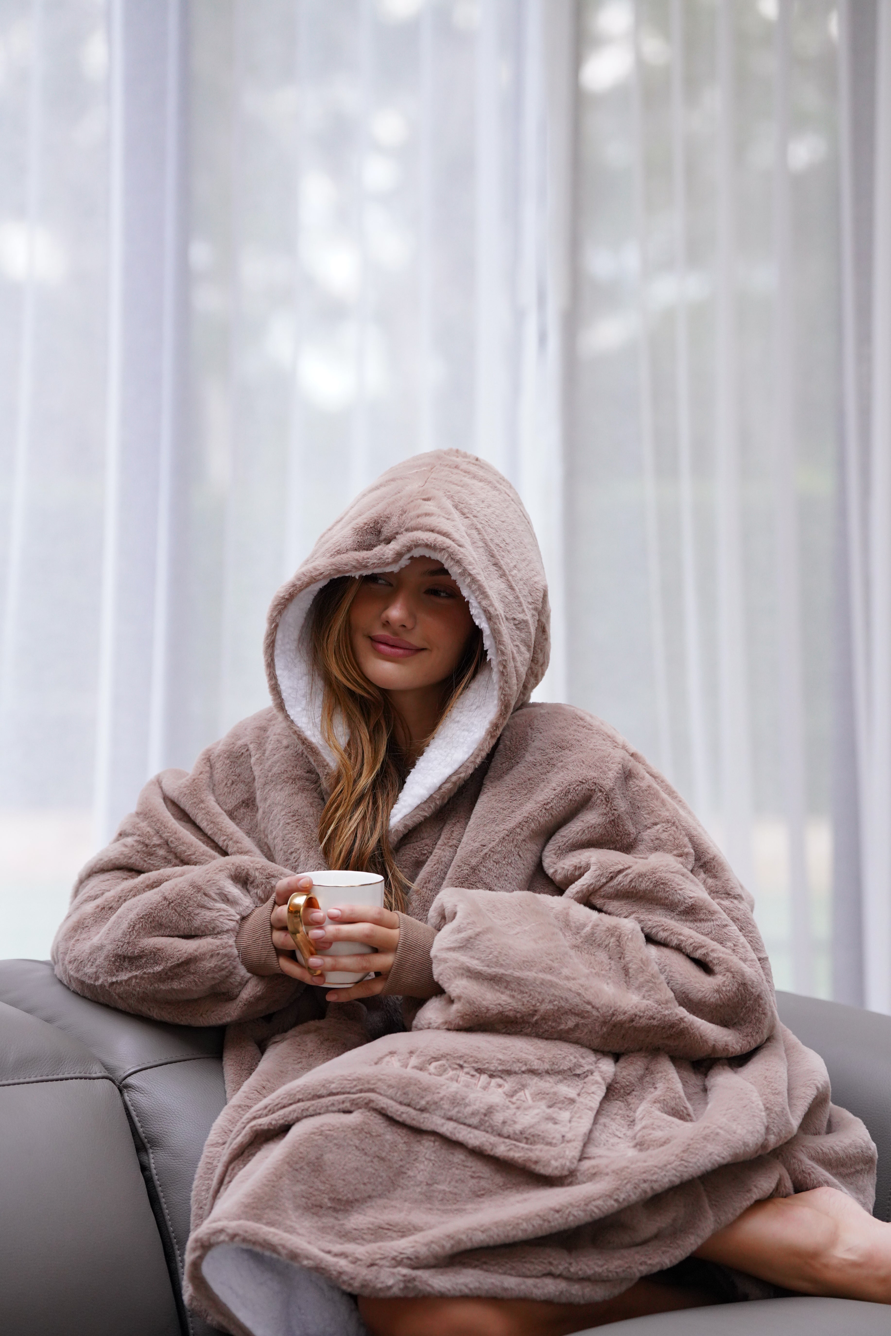 Blanket Hoodie Mocha