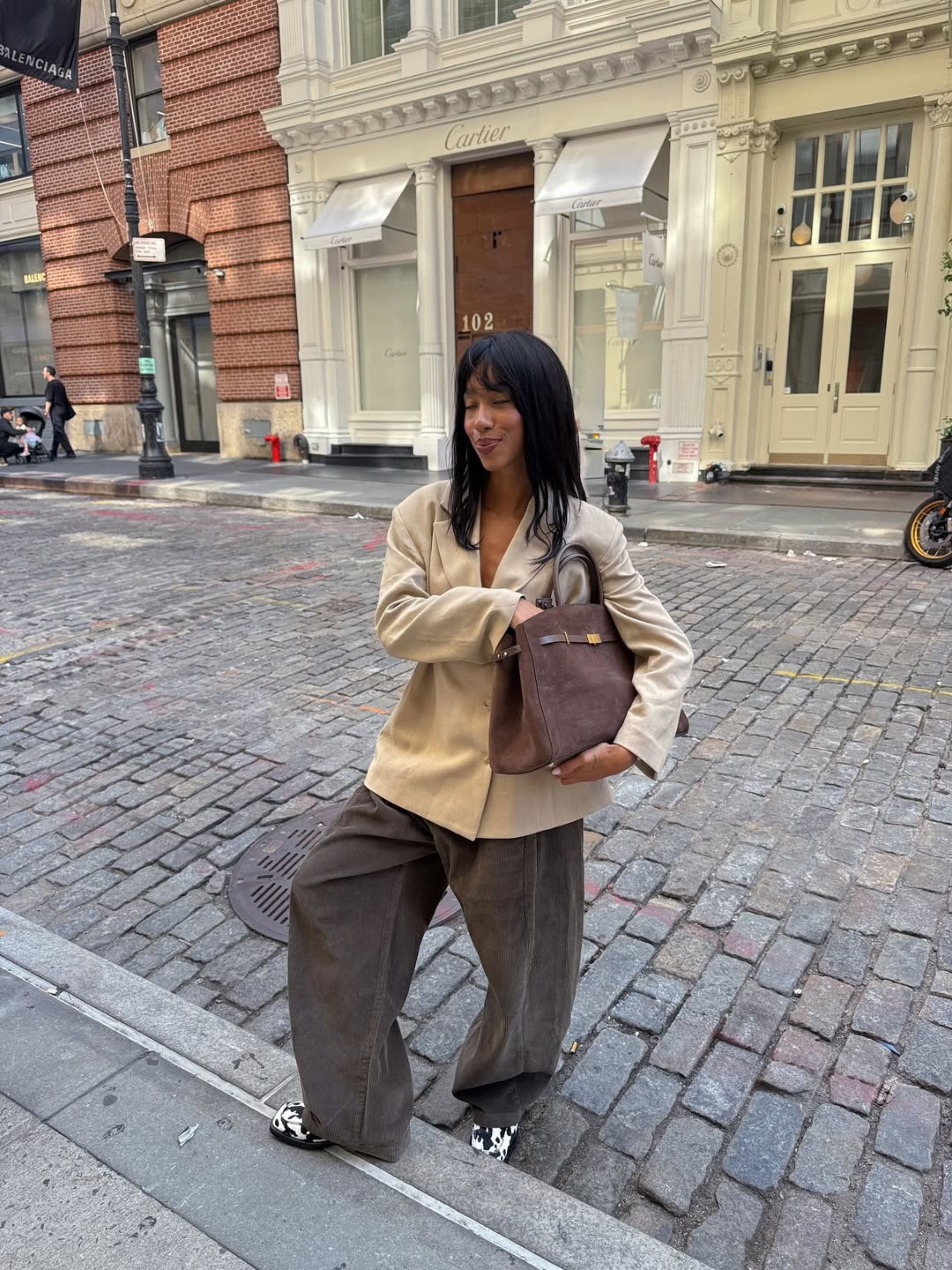 Baggy Cordhose mit weitem Bein, khakibraun