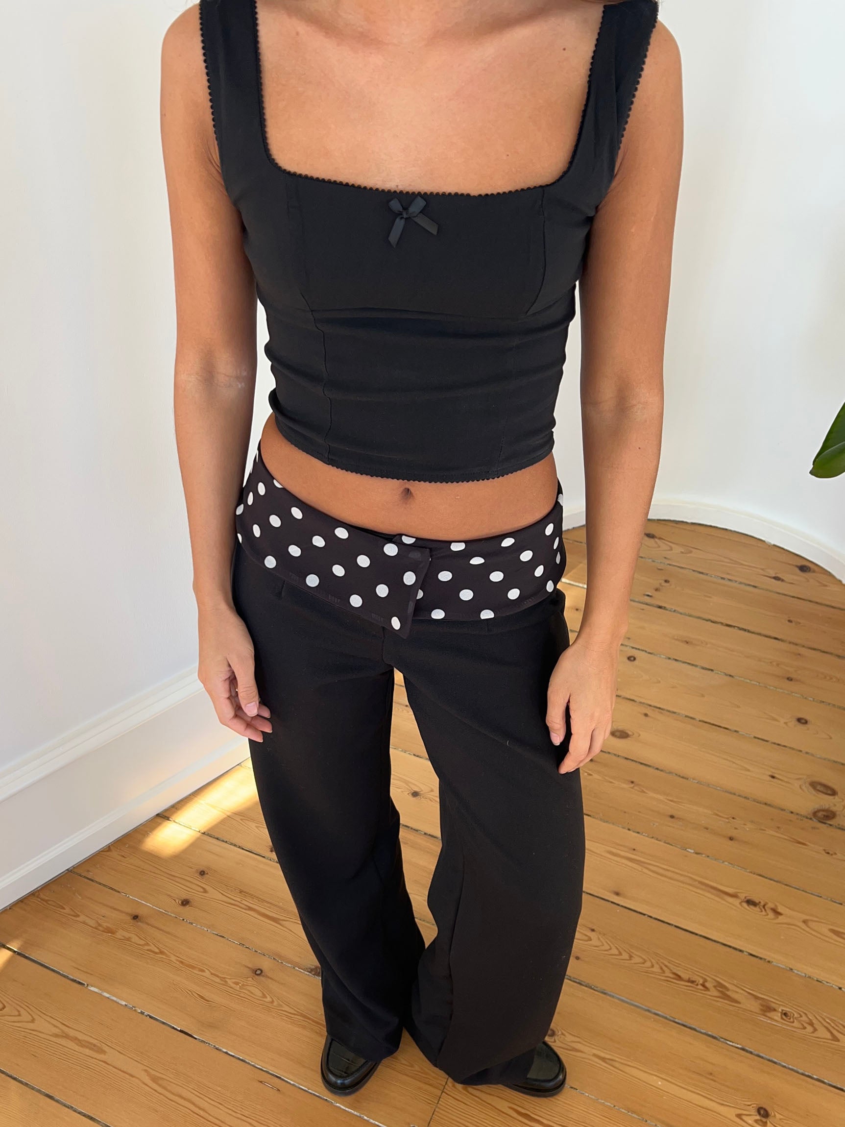 Calsia suit pants with polka dotted trim - Black