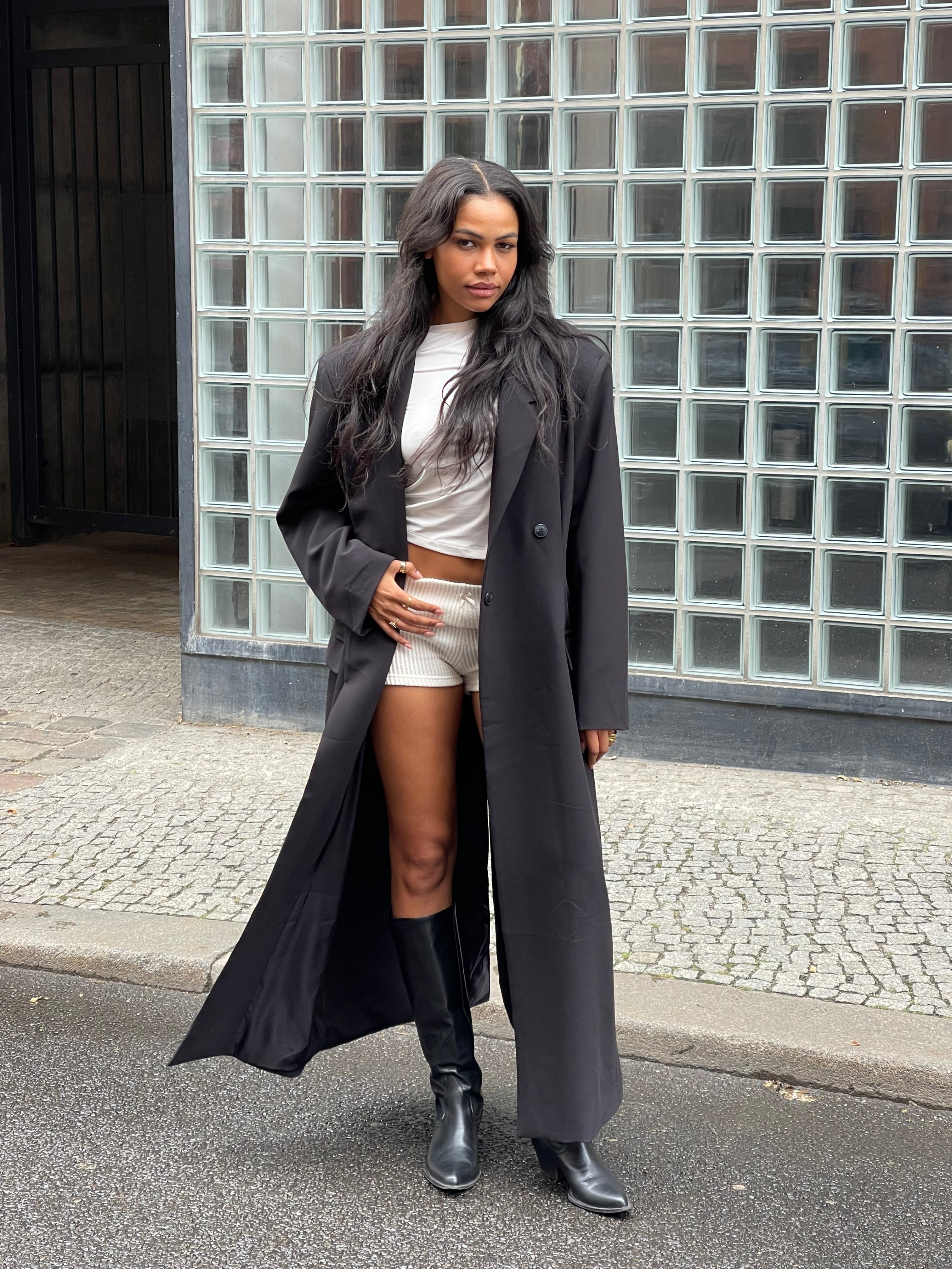 Oversized Pleated Lightweight Long Coat Black