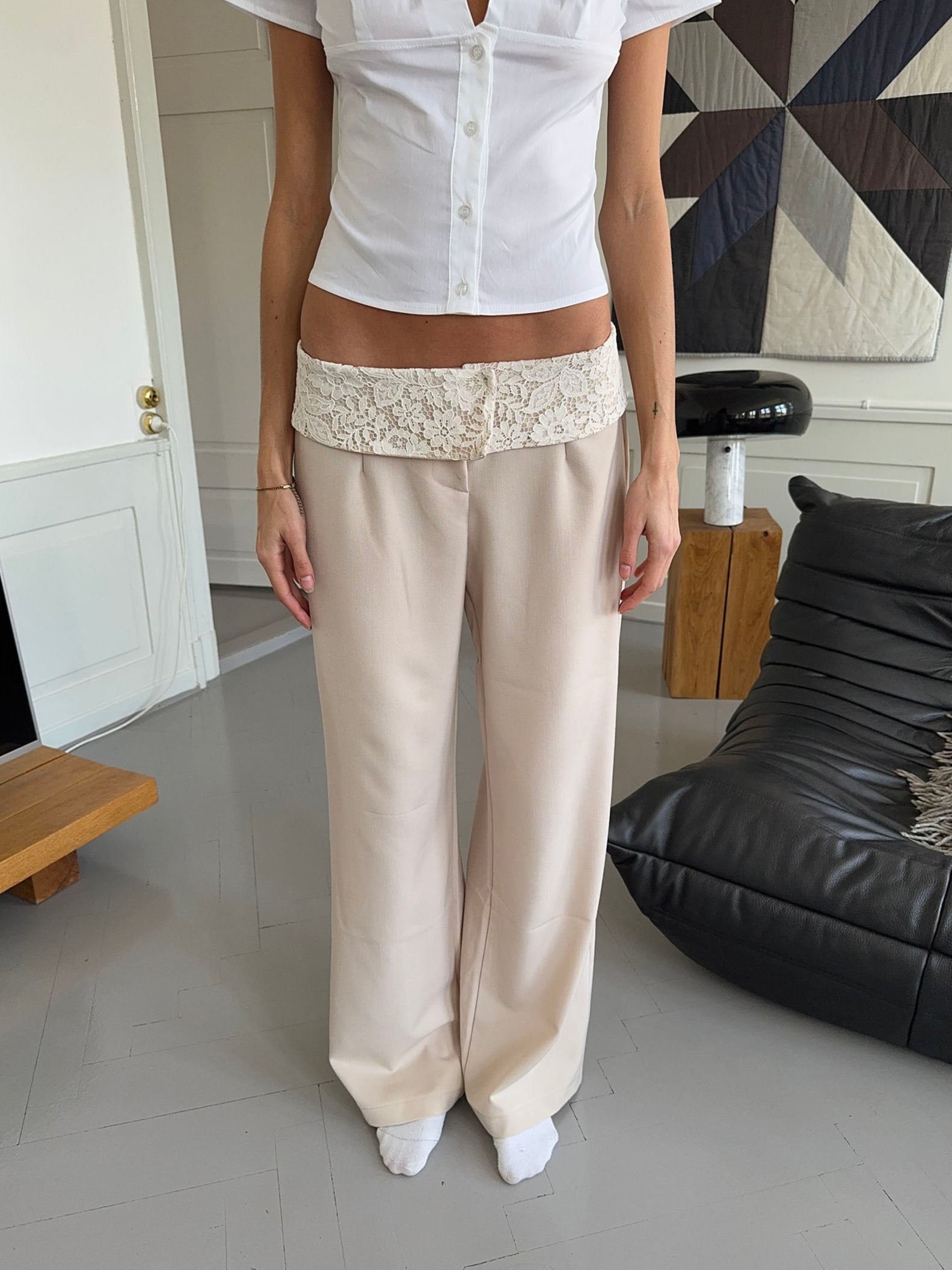 Calsia suit pants with lace trim - Beige