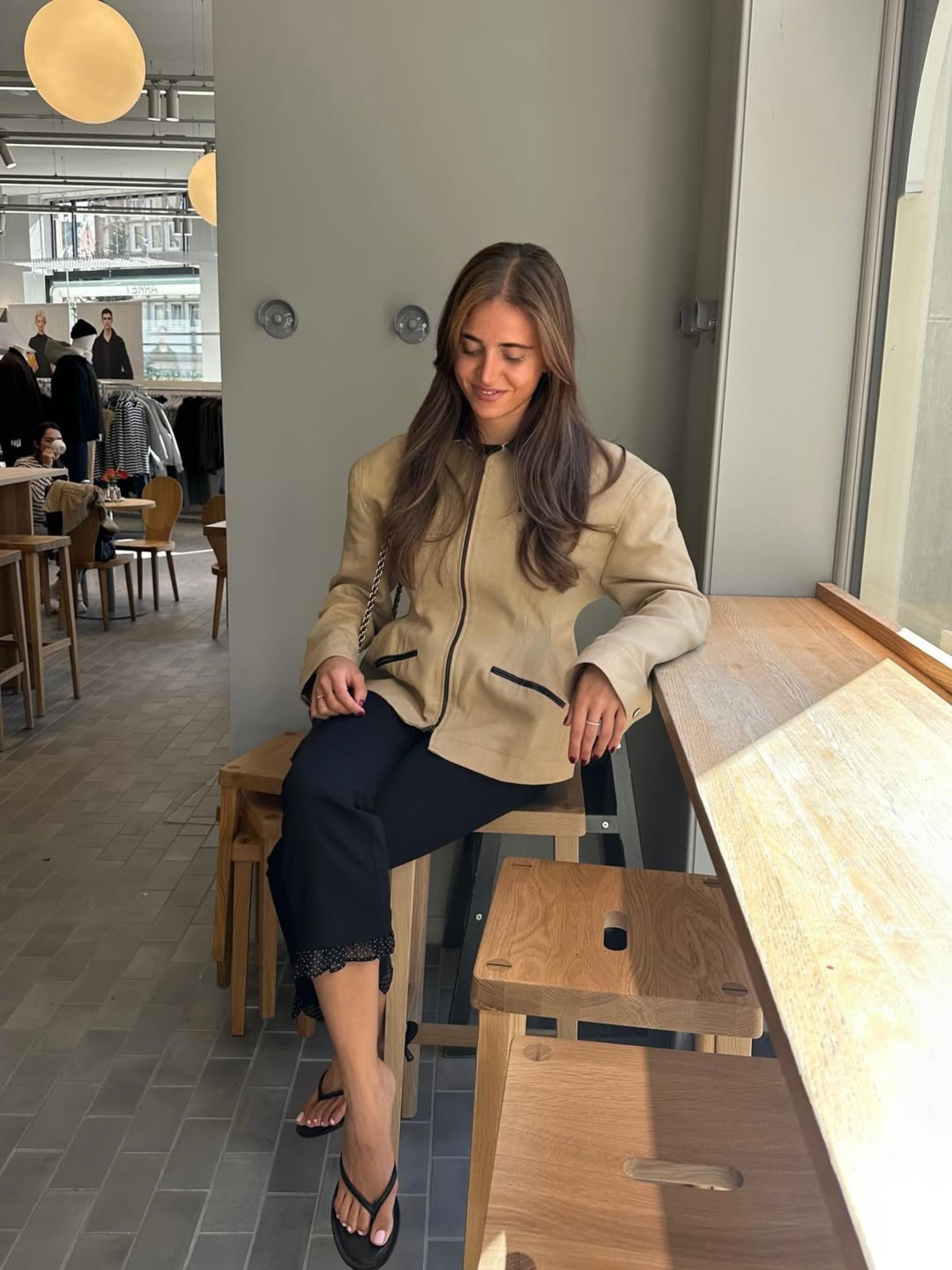 Contrast Collar Cinched Vest Camel