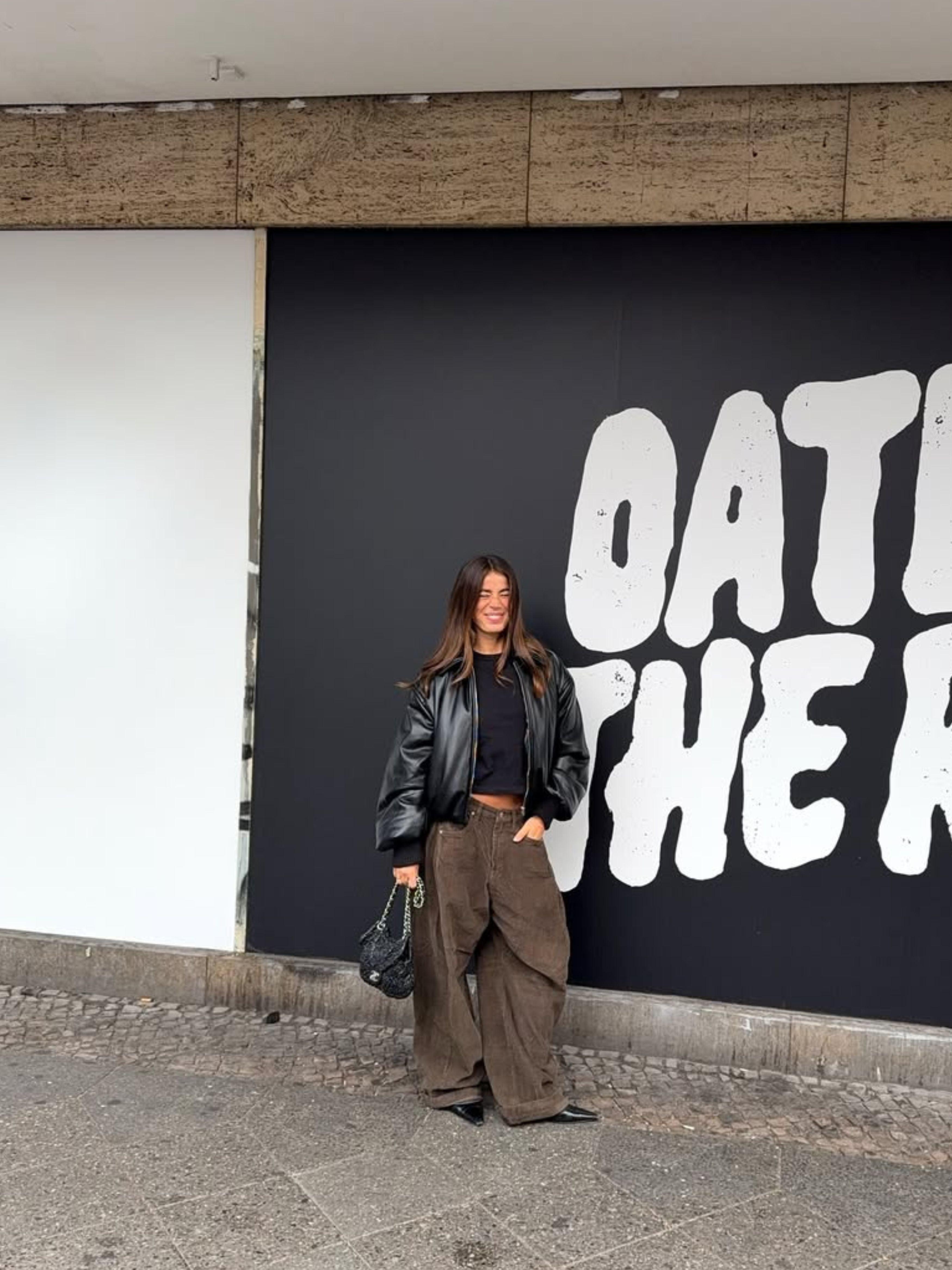 Baggy Cordhose mit weitem Bein, khakibraun