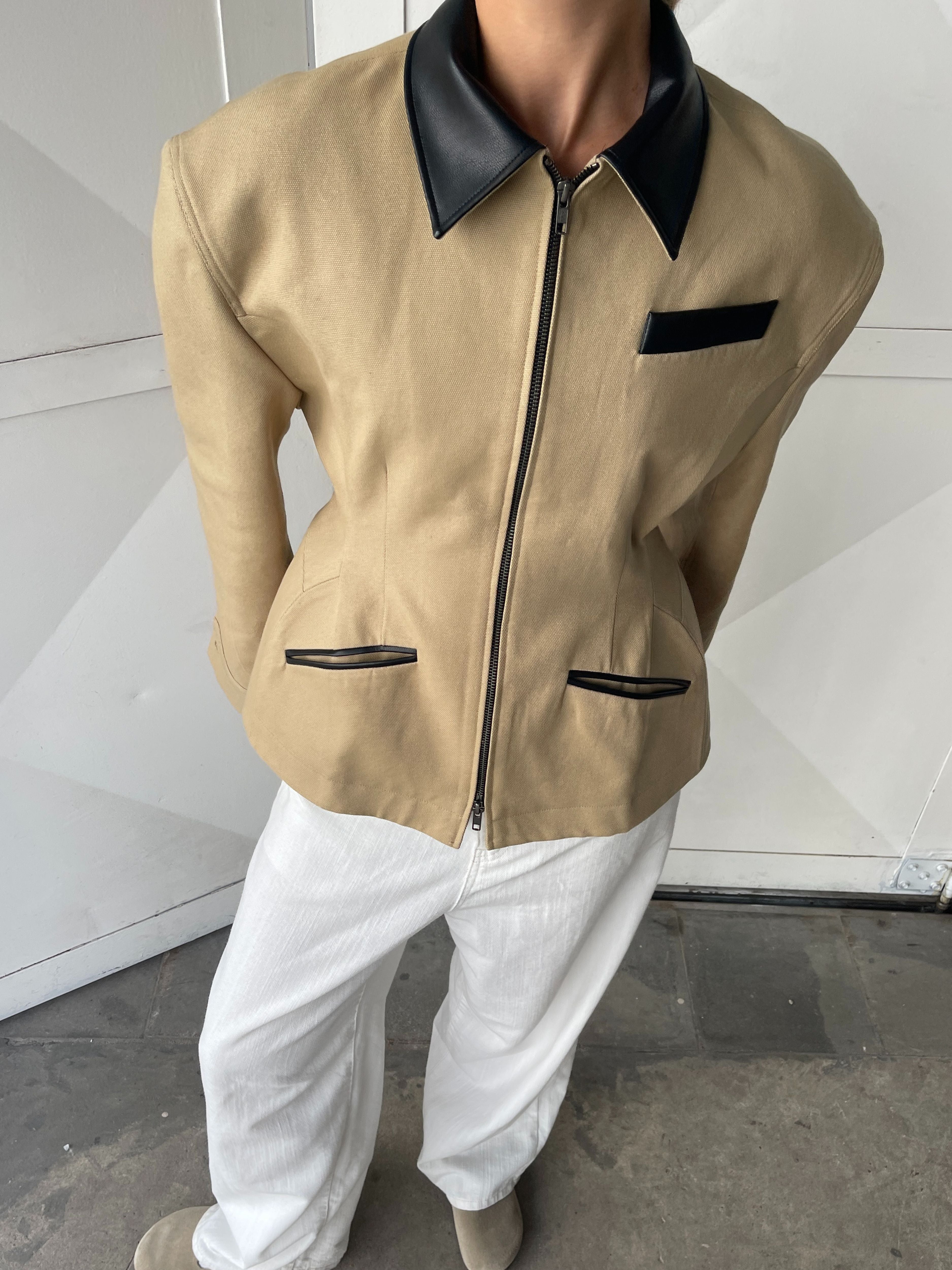 Contrast Collar Cinched Vest Camel