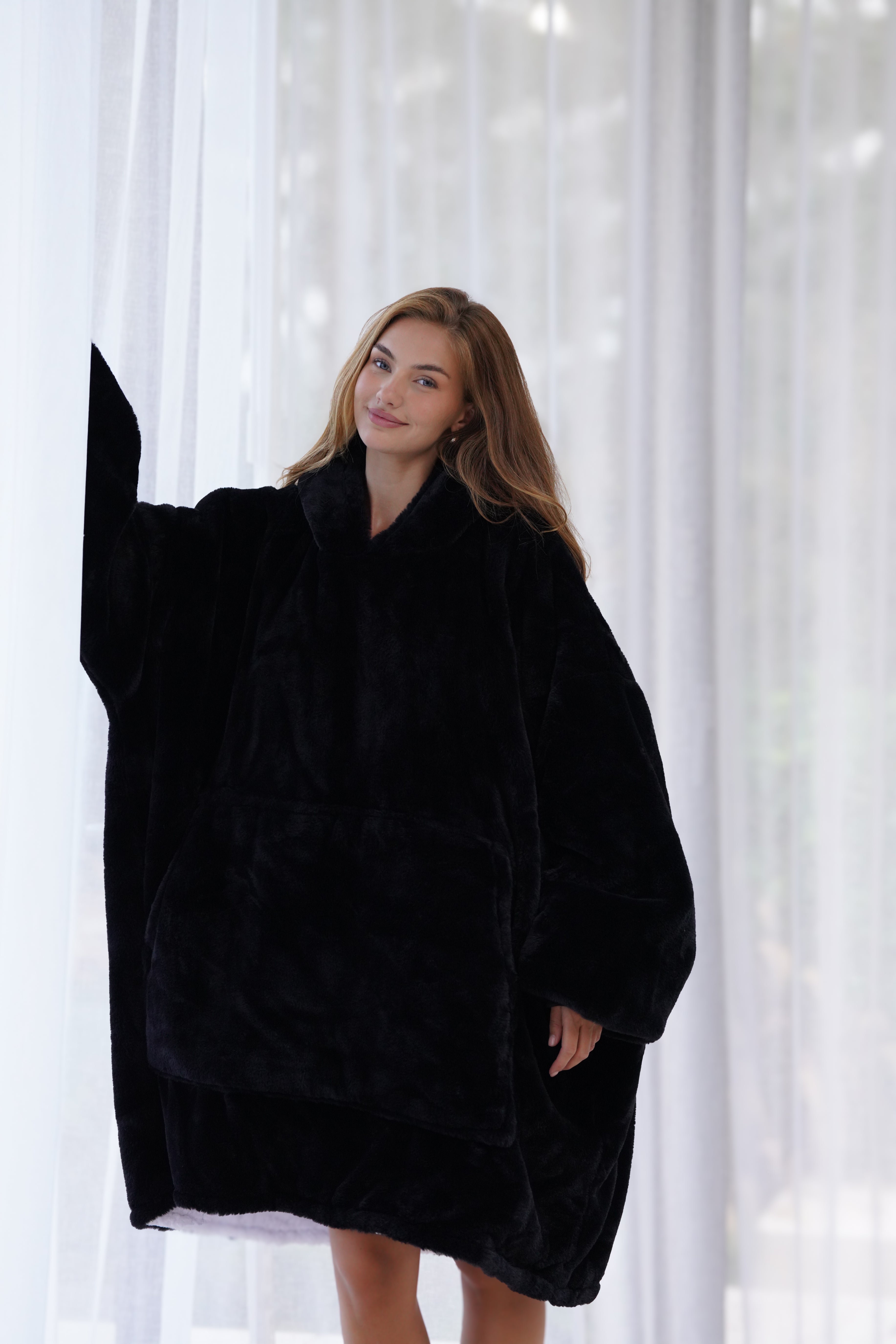 Blanket Hoodie Caviar