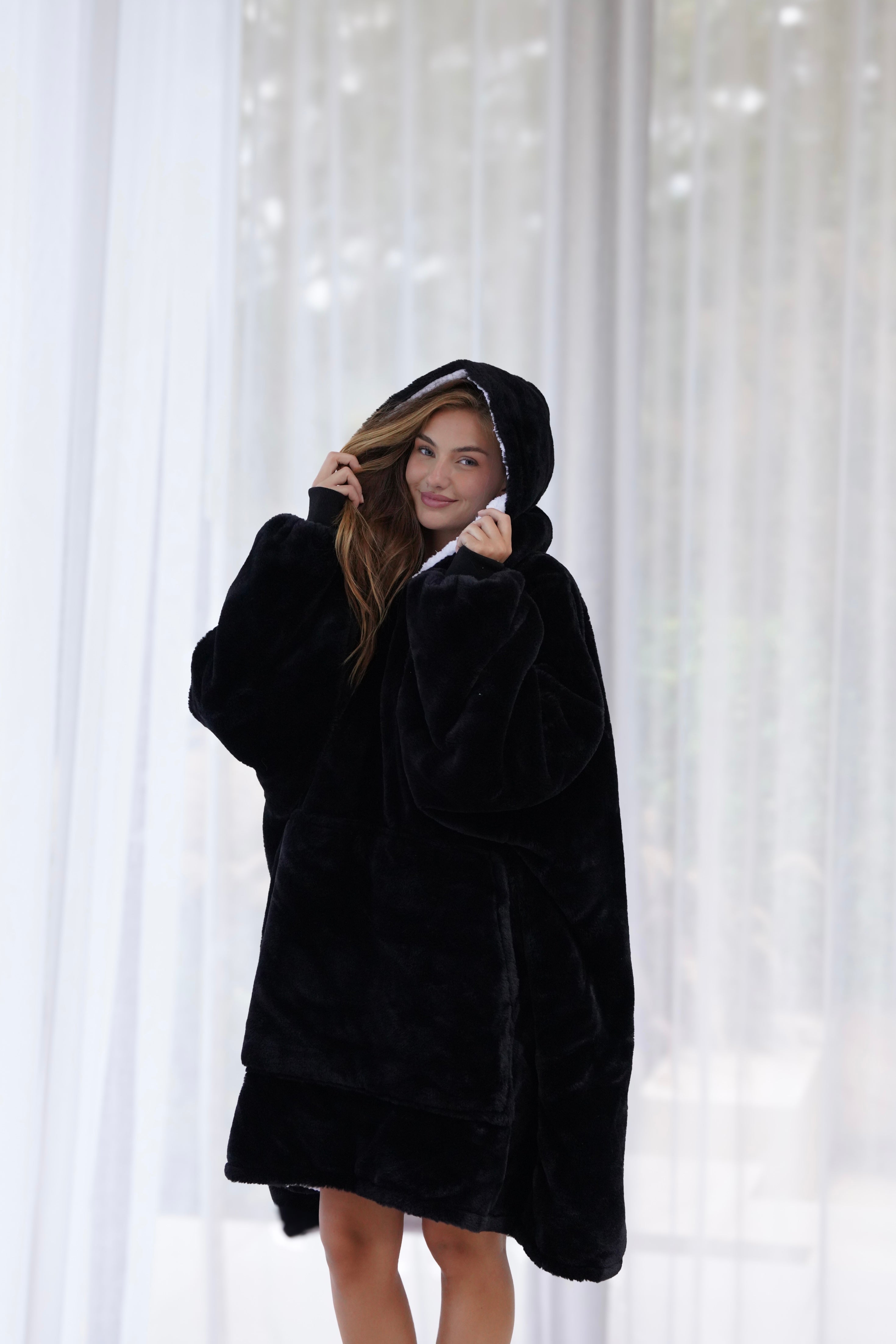 Blanket Hoodie Caviar