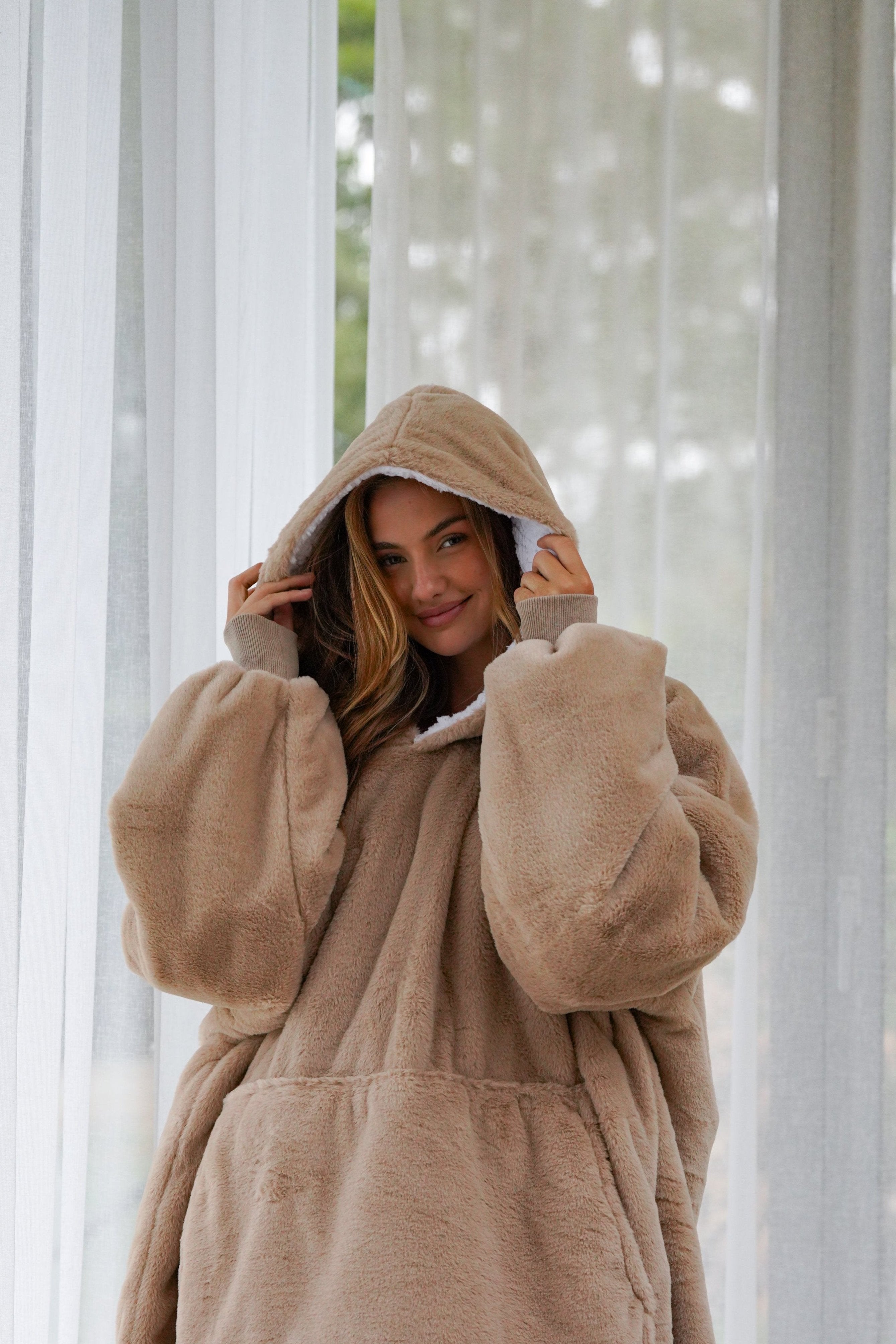 Blanket Hoodie Almond