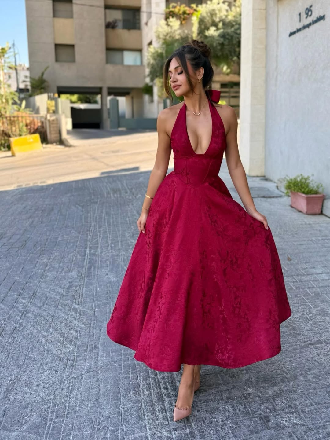 Esmeralda | Halter Sleeveless Midi Dress