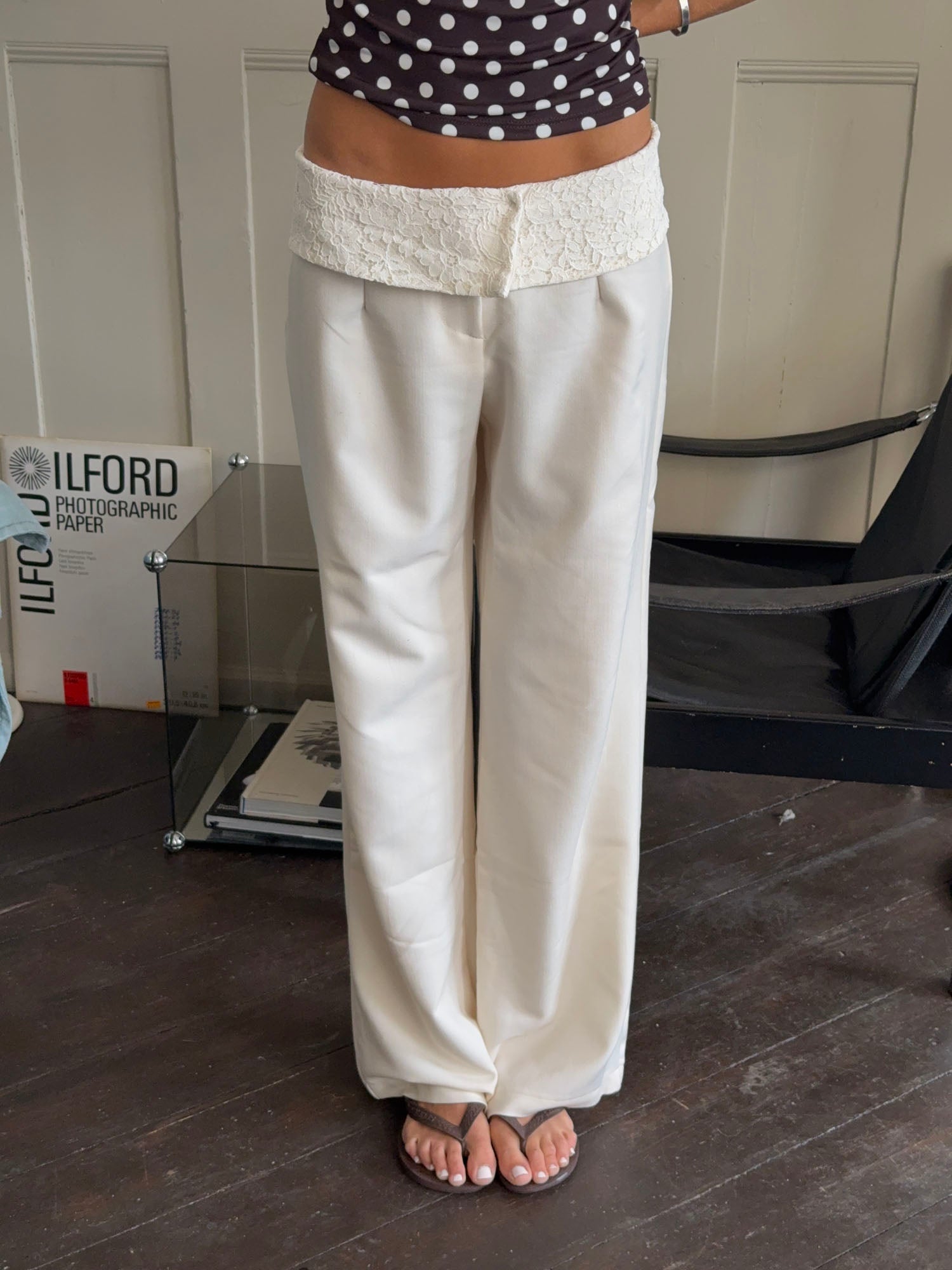 Calsia suit trousers with lace trim – Off white